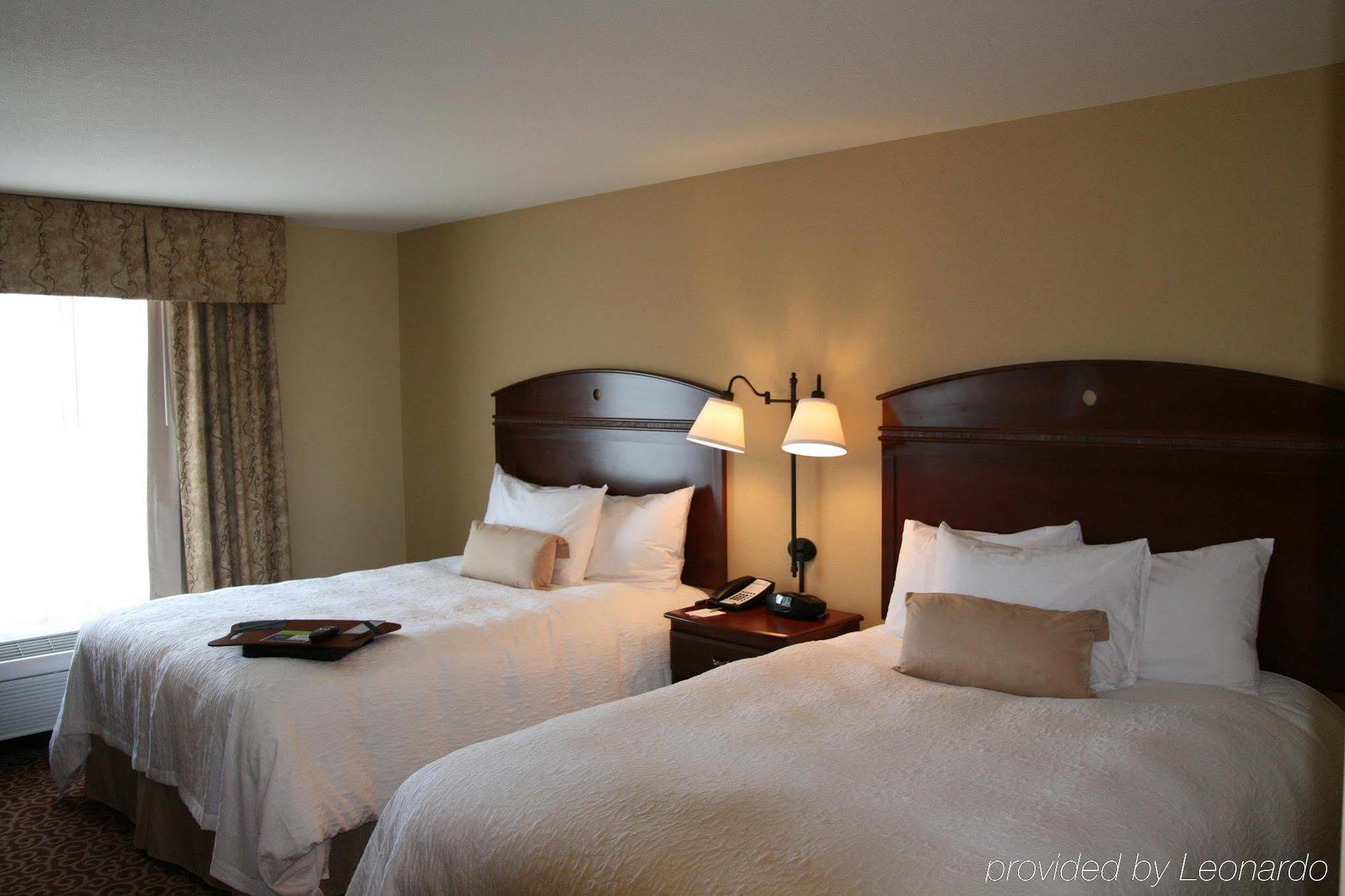 Hampton Inn Elkhorn Lake Geneva Area Habitación foto